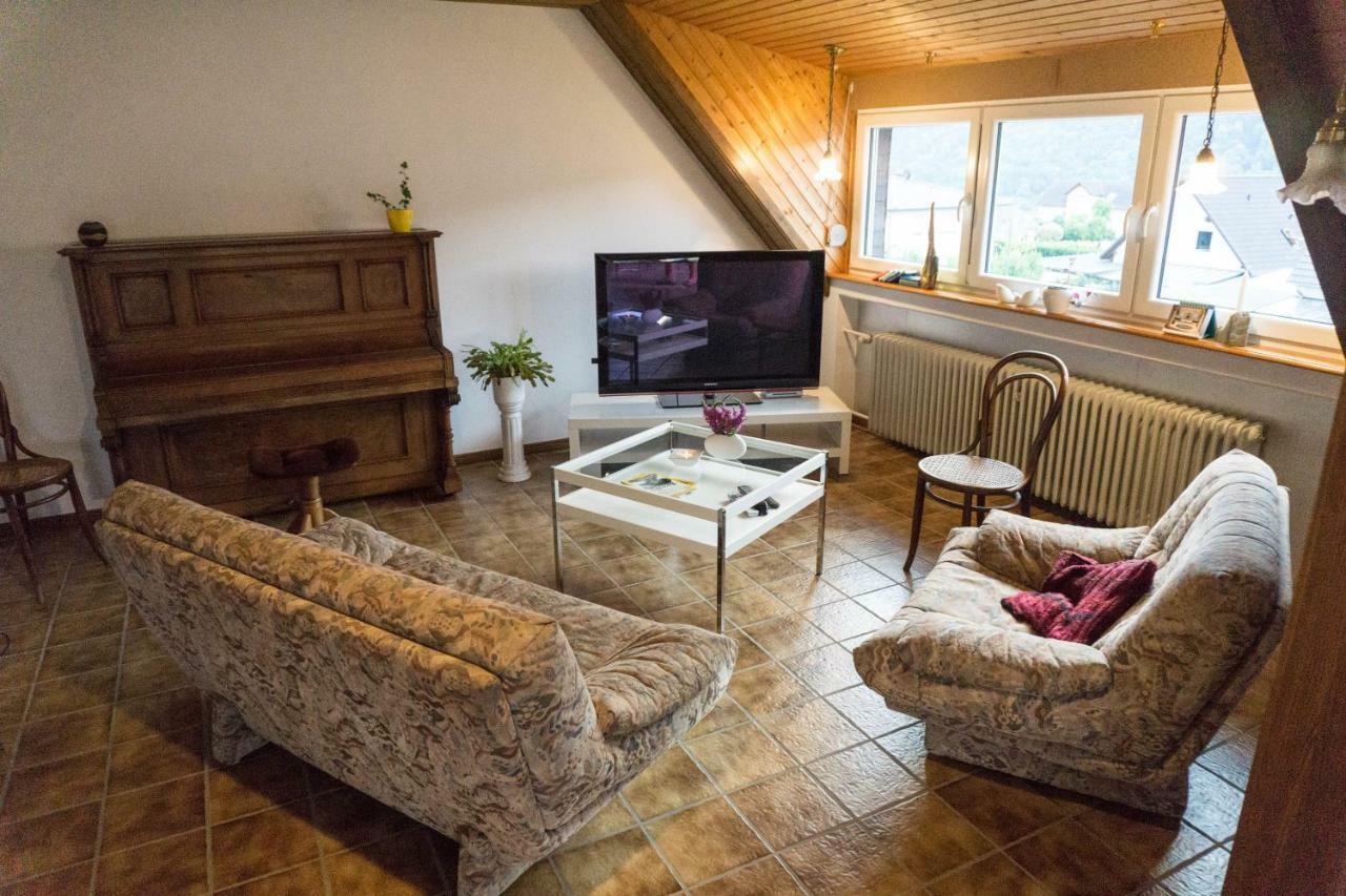 Moderne 70 Qm Wohnung Mit Grosser Dachterrasse Kinheim Kültér fotó